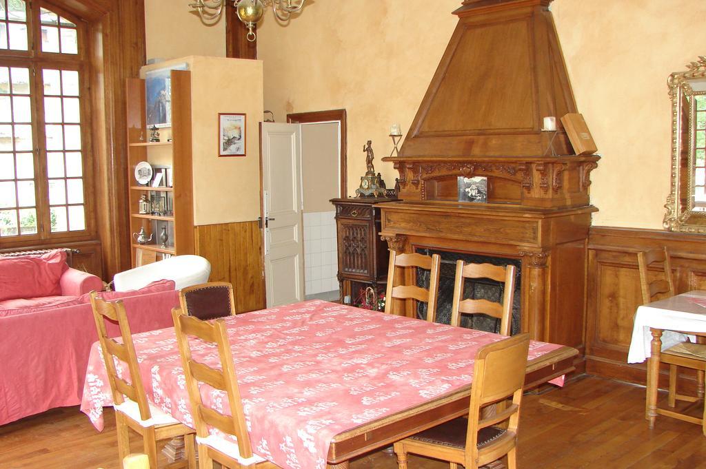 Chambres D'Hotes " Les Cascatelles" Акс-ле-Терм Екстериор снимка
